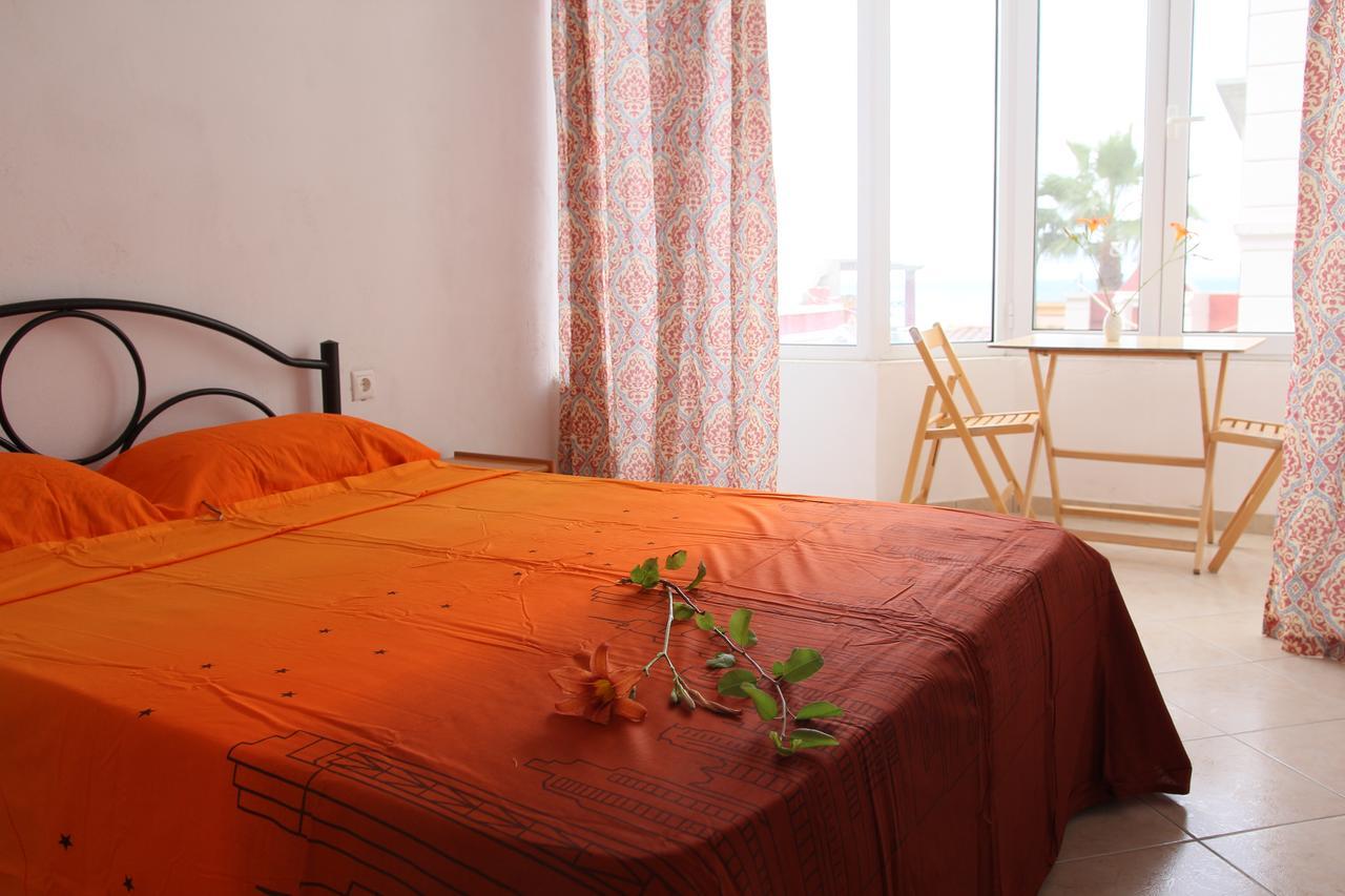 Madalenas B&B ペレカス エクステリア 写真