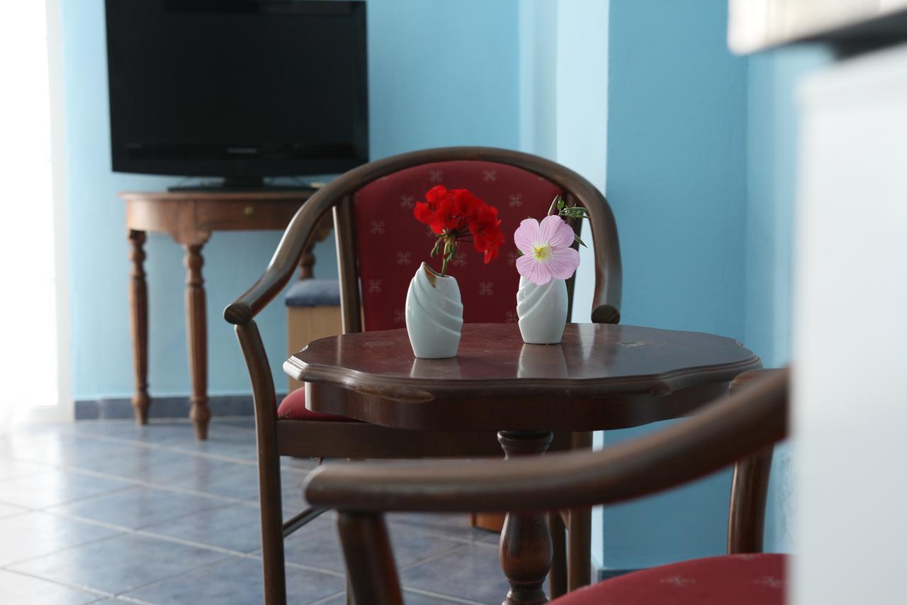 Madalenas B&B ペレカス エクステリア 写真