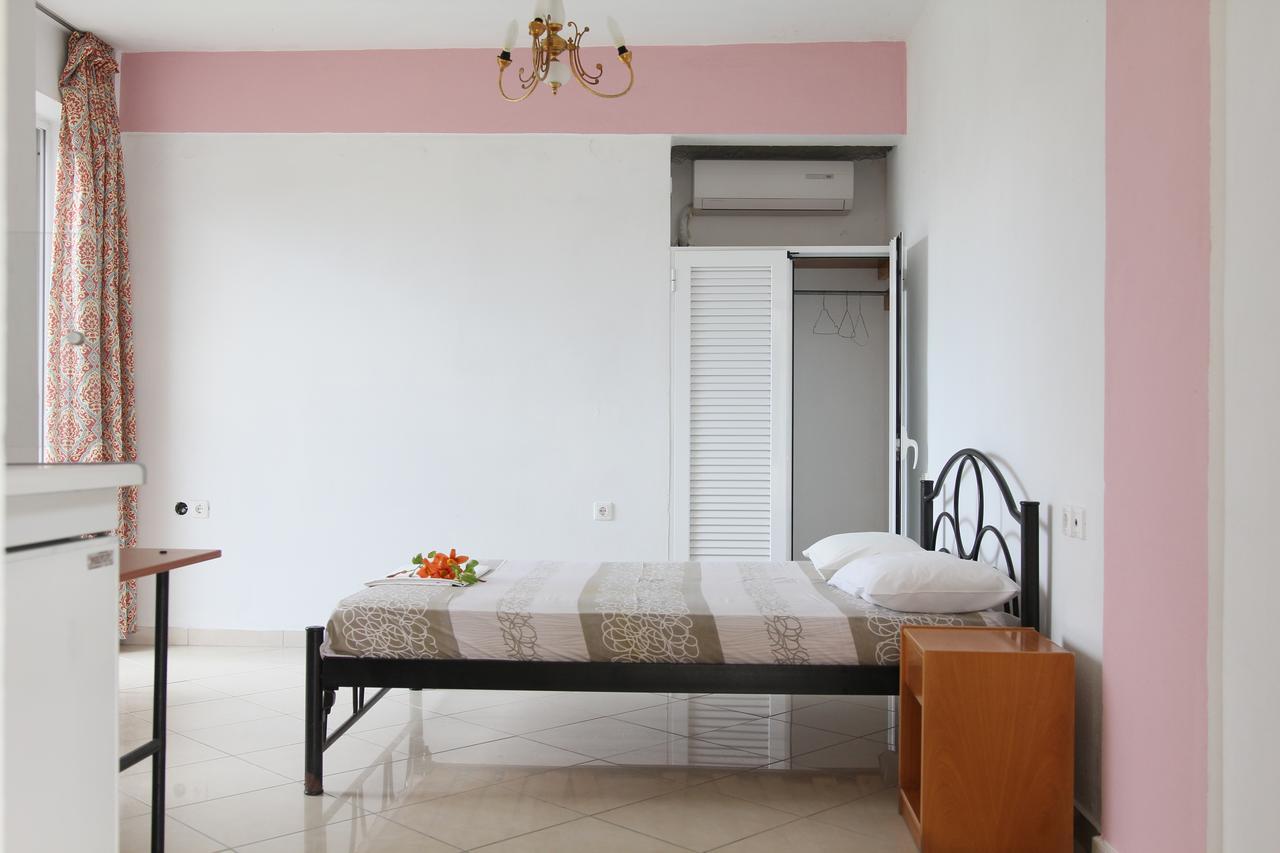Madalenas B&B ペレカス エクステリア 写真