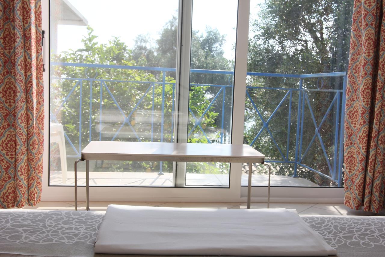 Madalenas B&B ペレカス エクステリア 写真